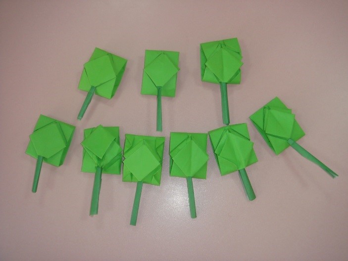 Конспект НОД по конструированию из бумаги (оригами) для детей 3- 4 лет. Тема: «Собачка»
